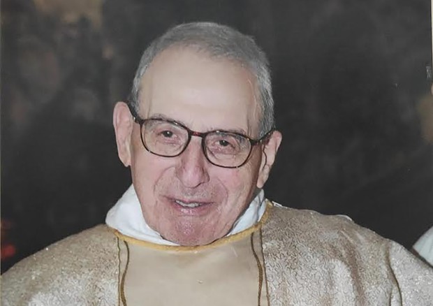 Il prete centenario festeggia 80 anni di sacerdozio