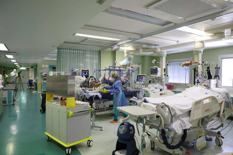 Covid: occupato 19% posti terapia intensiva ospedali Sicilia