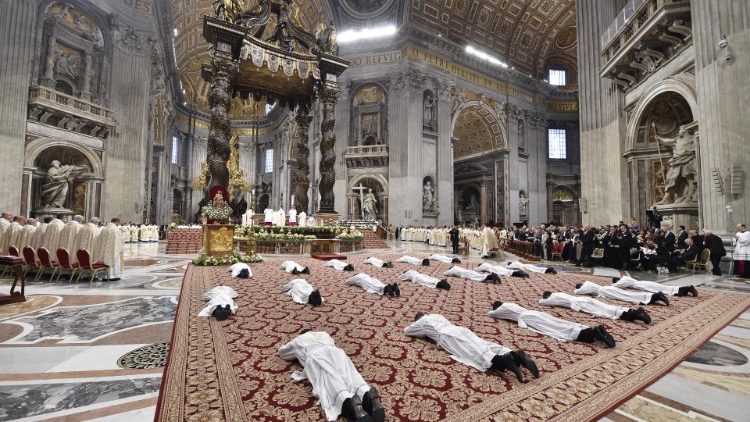 Il Papa ordinerà nove sacerdoti per la diocesi di Roma