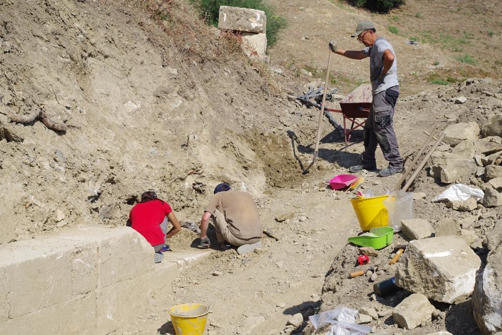 Archeologia: ritrovamenti negli scavi di Halaesa