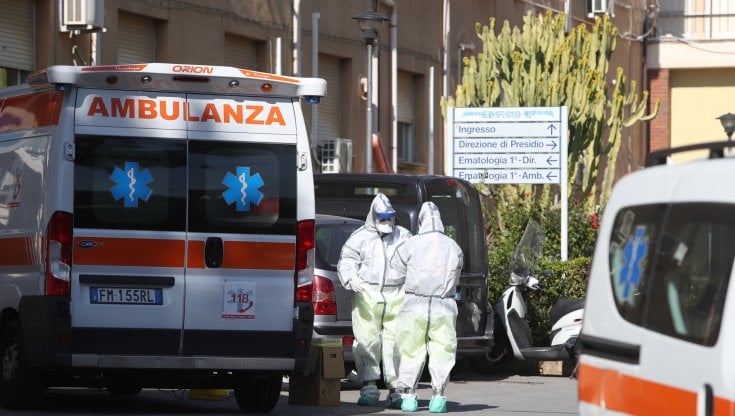 Palermo: paziente ricoverato per Covid si suicida gettandosi dal terzo piano