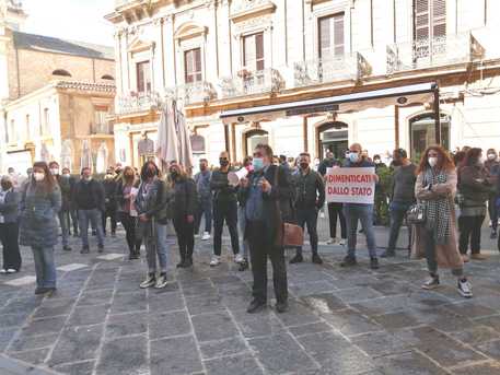 Covid: protesta commercianti a Caltanissetta