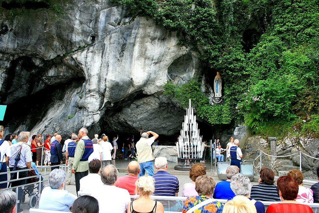 Mons. Angelino:“A giugno speriamo di riprendere i pellegrinaggi a Lourdes e negli altri santuari”