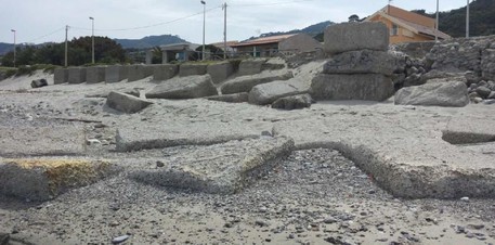 Ambiente: progetto per la difesa di 4 spiagge a Messina