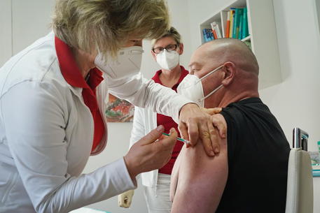 Giornata mondiale salute: Comunità Sant’Egidio, “diritto da garantire a tutti, a cominciare dal vaccino anti-Covid-19”