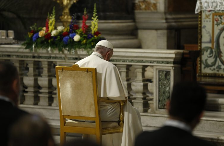 Papa Francesco: le preghiere per invocare la fine della pandemia