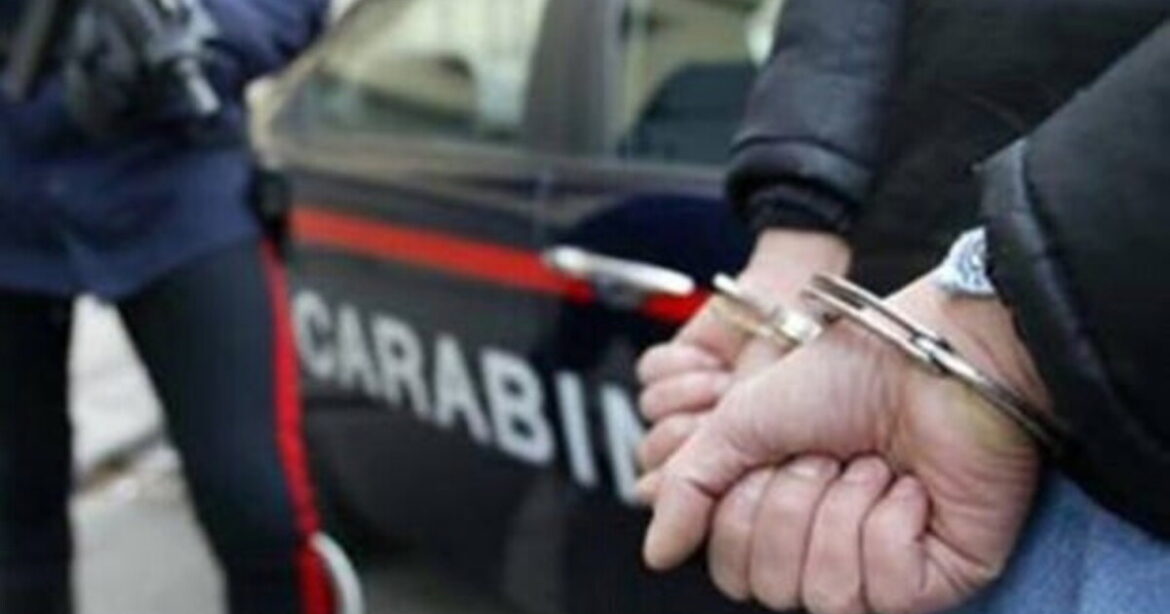 Ruba auto a Sant’Agata Militello, rintracciato ed arrestato dai Carabinieri di San Fratello