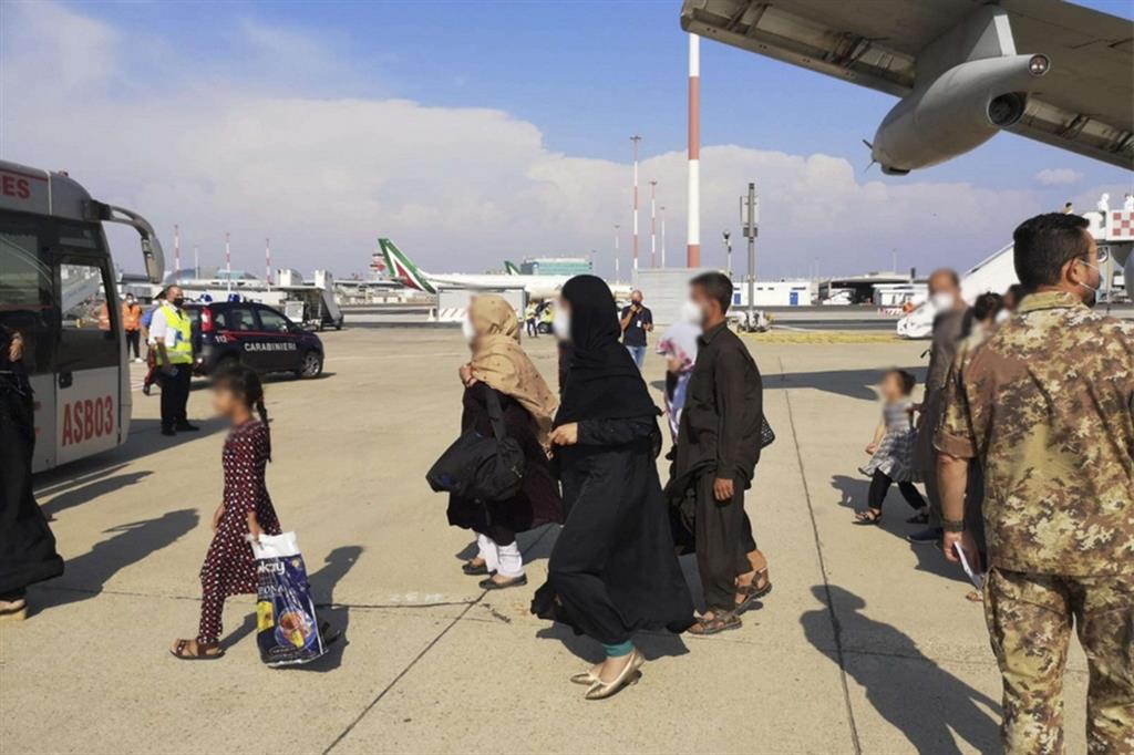 A Marsala il coordinamento operativo per accogliere i profughi afghani