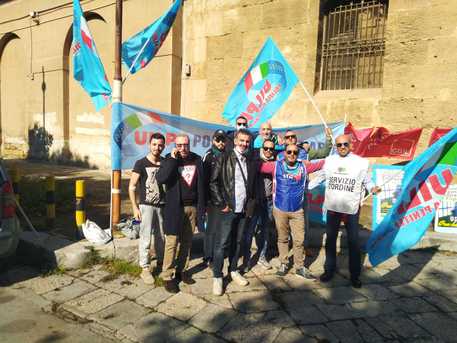 Carceri: protesta sindacati polizia penitenziaria a Palermo
