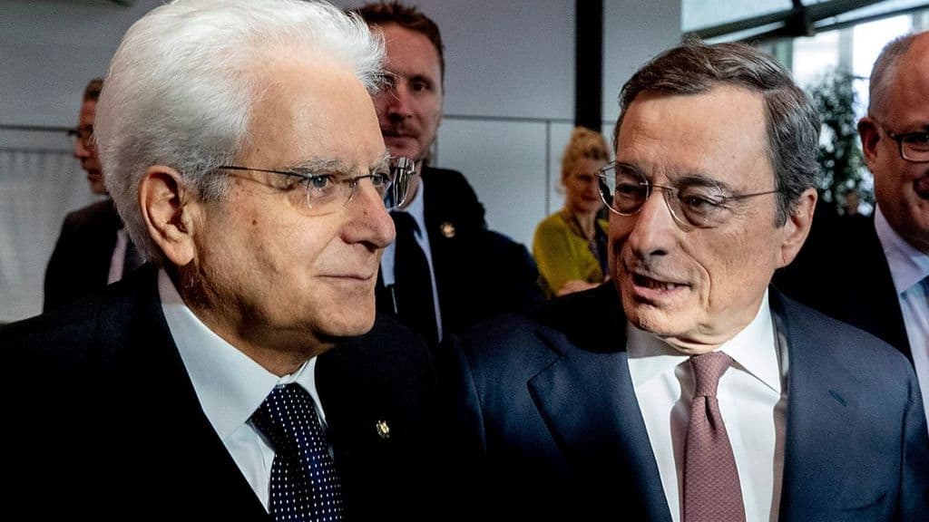Ecco come Omicron potrebbe spianare la strada di Mario Draghi al Quirinale
