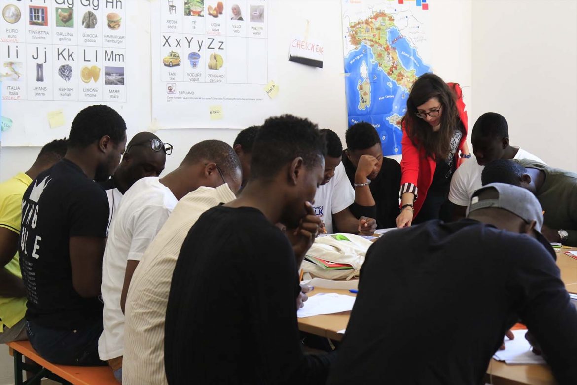Gesuiti: Palermo, 40 persone straniere a lezione di lingua italiana
