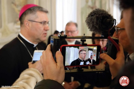 Arcivescovo di Palermo: “Giornalisti siano liberi e onesti”