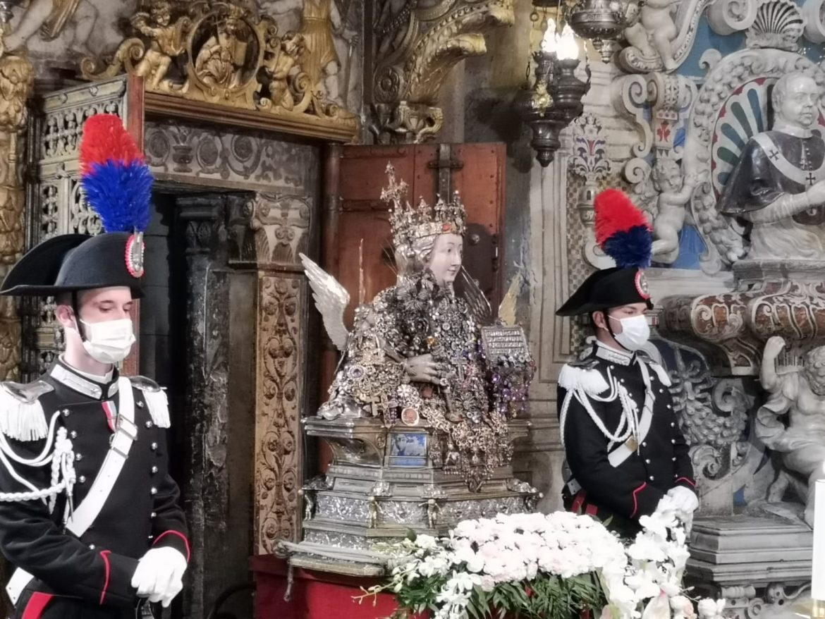 Pontificale festa S. Agata in Cattedrale a Catania a porte chiuse