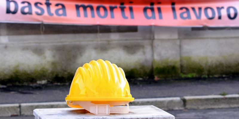 Incidenti lavoro: cade da montacarichi, 61enne muore nel Catanese