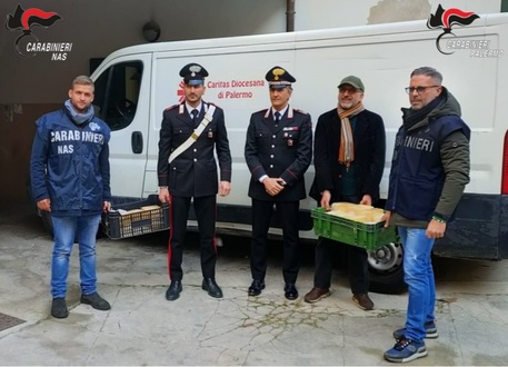 Carabinieri donano Caritas 160 kg formaggio sequestrato