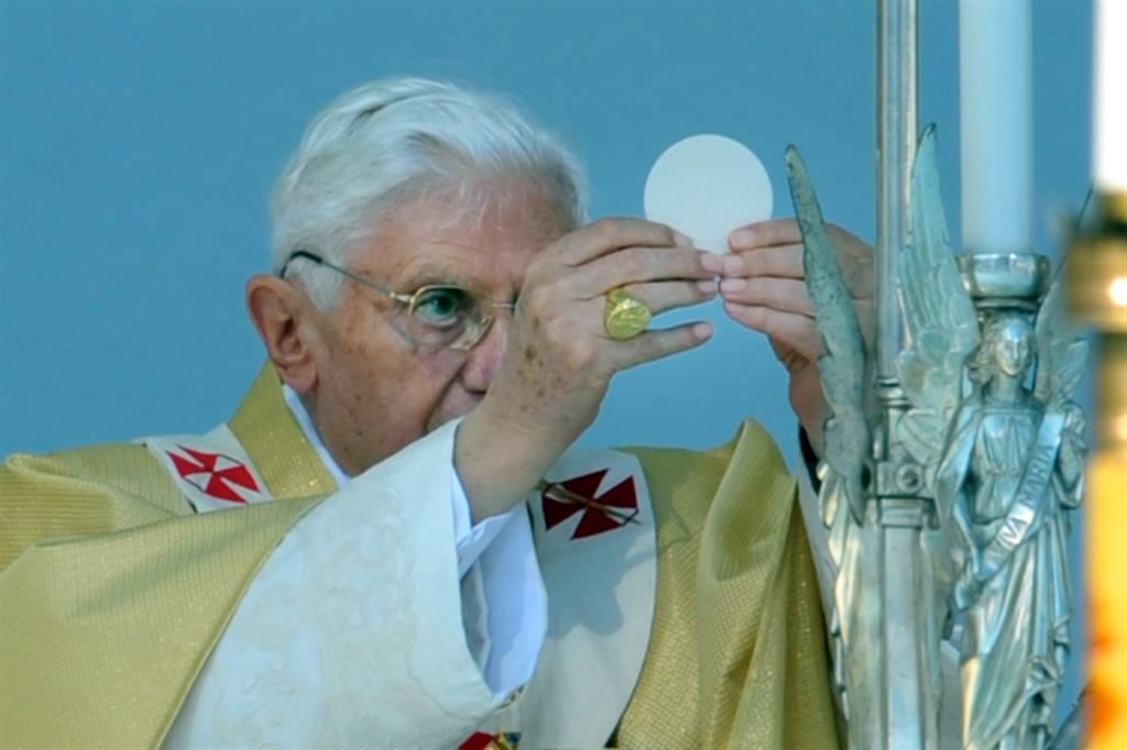 Benedetto XVI, il senso del servizio, il dono della parola