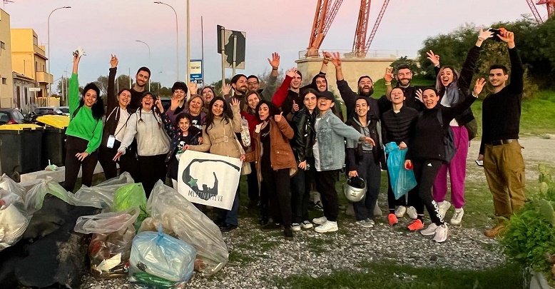 Continua l’azione di sensibilizzazione di Messina Attiva: domenica pulizia spiaggia Riviera Nord